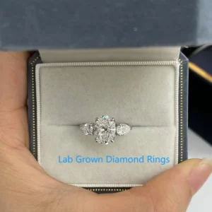 IGI Certified 2Ct Main Stone Oval Cut VS-VVS Lab Grown Diamond CVD HPHT Diamond Ring Platinum 950 Anniversary Gift For Lady