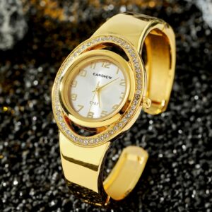 Stylish Women'S Oval Quartz Watch Featuring a Luxurious Alloy Strap, Non-Analog Display, And Powered by a Button Battery - a Fashionable Accessory.