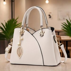 Fashionable Handbag for Women - Elegant Tote with Zipper Closure and Polyester Lining