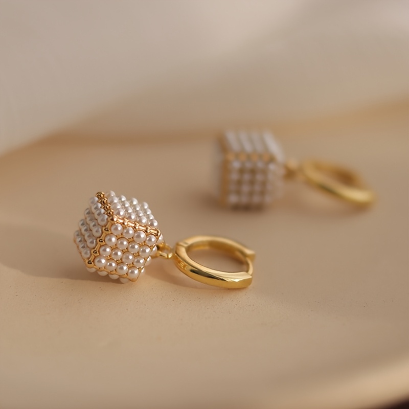 A Pair of Elegant Golden Cubic Imitation Pearl Pendant Earrings, Valentine's Day Gift, Bridal Jewelry - Luxurious Fashion Jewelry Made of Copper, Suitable for Daily Wear and Party Accessories - Image 6