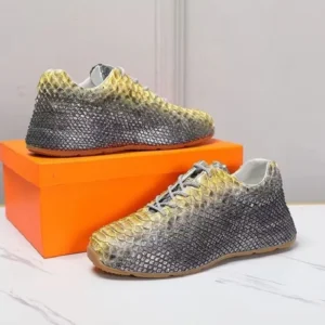 2025 new arrival Fashion Snake Skin causal shoes men,male Genuine leather Sneaker pdd103