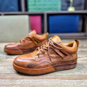 Luxury Retro Men Board Shoes Genuine Leather Comfortable Luxury Sneakers Street Outdoor Sports Shoes Wear-resistant Work Shoes