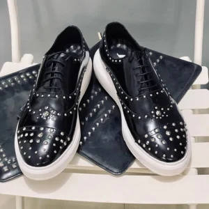 Flat men's shoes autumn new rivet leather thick sole heightening lace-up Oxford sneakers large size small size casual men's shoe