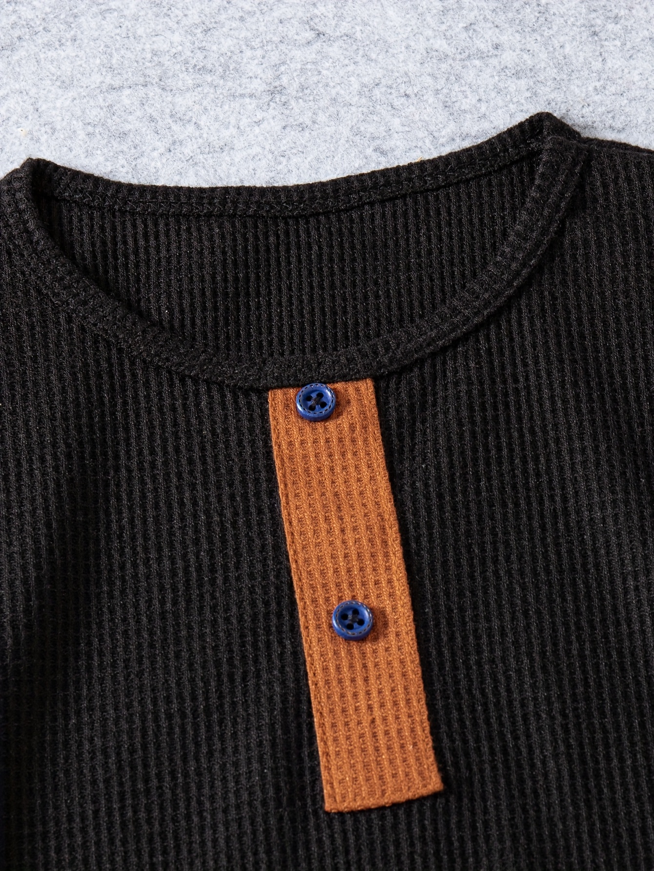 3pcs boys' solid color knitted plaid soft and comfortable long sleeved round neck top, boys' fashionable contrasting color placket button decoration long sleeved pullover - casual round neck, soft polyester blend, suitable for spring and autumn - Image 4