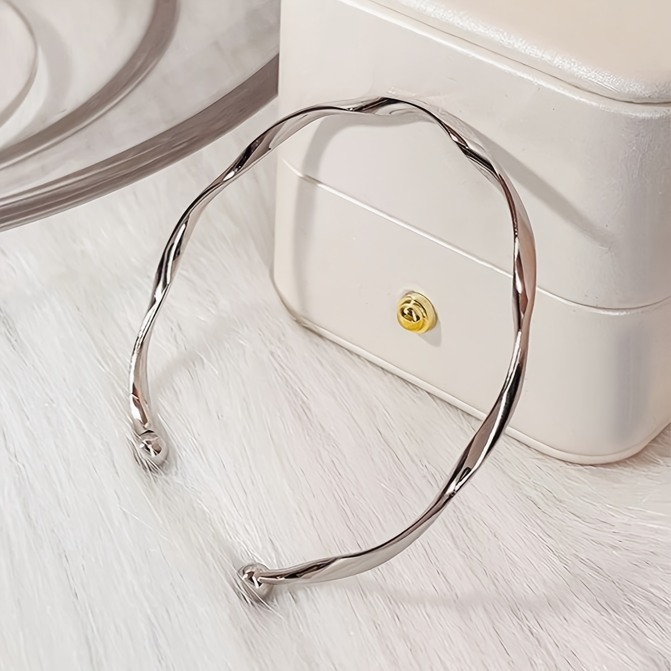 1 Möbius Loop Bracelet for Women and Couples, Round Open Adjustable Bangle, Fashionable Hong Kong Style - Image 6