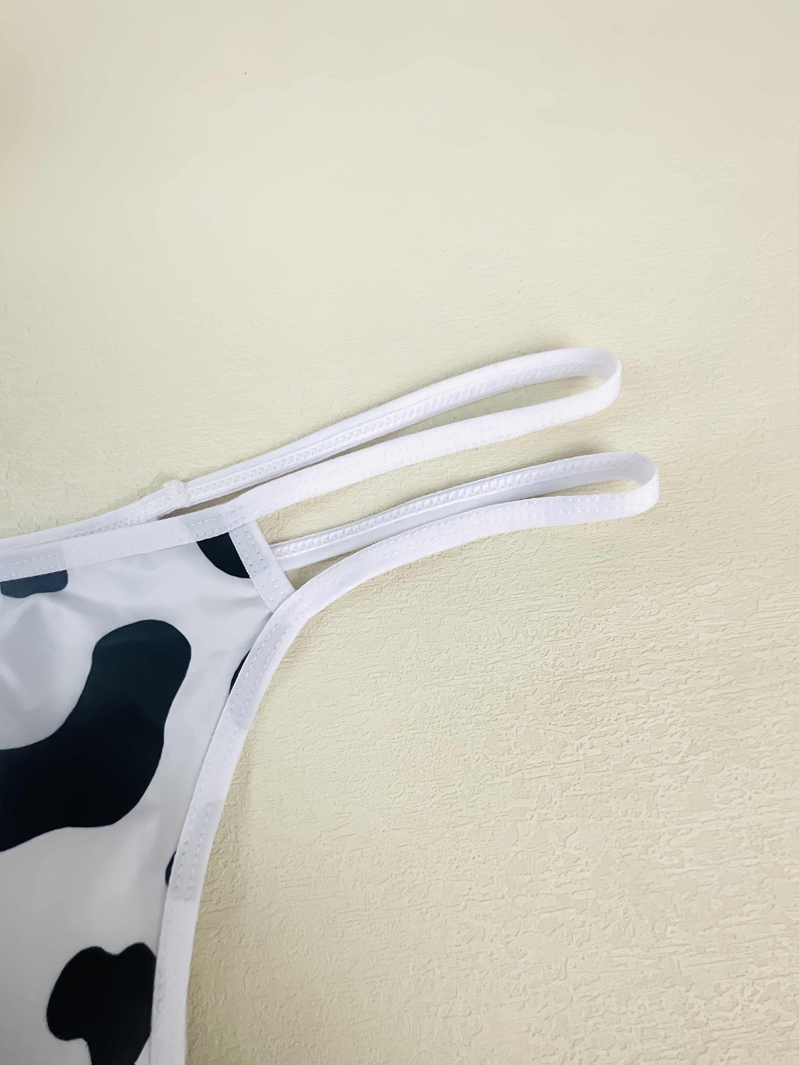 1pc of Men'S Breathable Elastic Thong Underwear, Made from Quick-Drying Fabric, Featuring a Cow Pattern Print Design, Perfect for Sensual Occasions. - Image 4