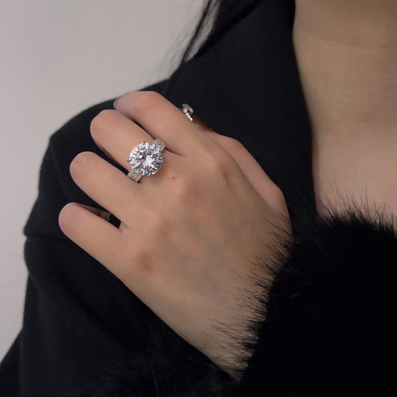 Luxury Elegant 10ct Moissanite Ring for Women 925 Sterling Silver Engagement Wedding Band, Music Festival/ Banquet Jewelry All Season Versatile Gift, Banquet Accessory, Sophisticated Band, Chic Accessory, Highquality Gemstone, Durable - Image 2