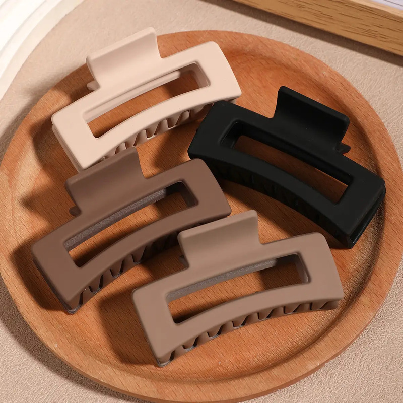 A Set of Four Minimalist Frosted Non-Slip Vintage Hollow Design Hair Claws Suit…