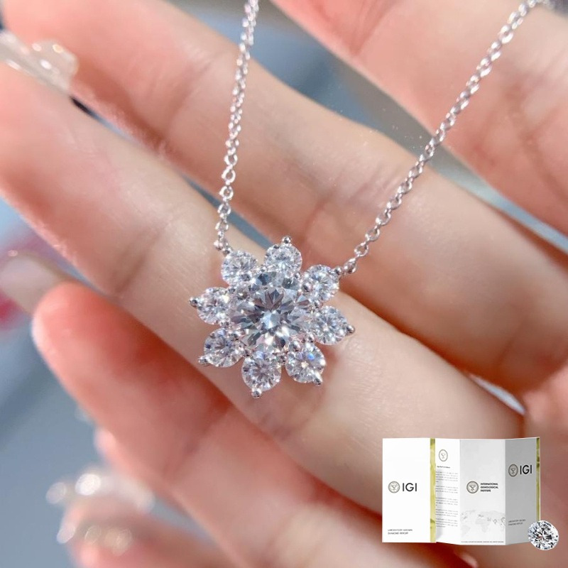 1pc 1-1.05ct 925 Silver Sunflower Laboratory-created Gemstone Pendant Necklace | D Color and VS Clarity, 18K Golden Plated, Boho and Elegant Style, Ideal for Valentine'S Day, Wedding, and Party Occasions - Image 3