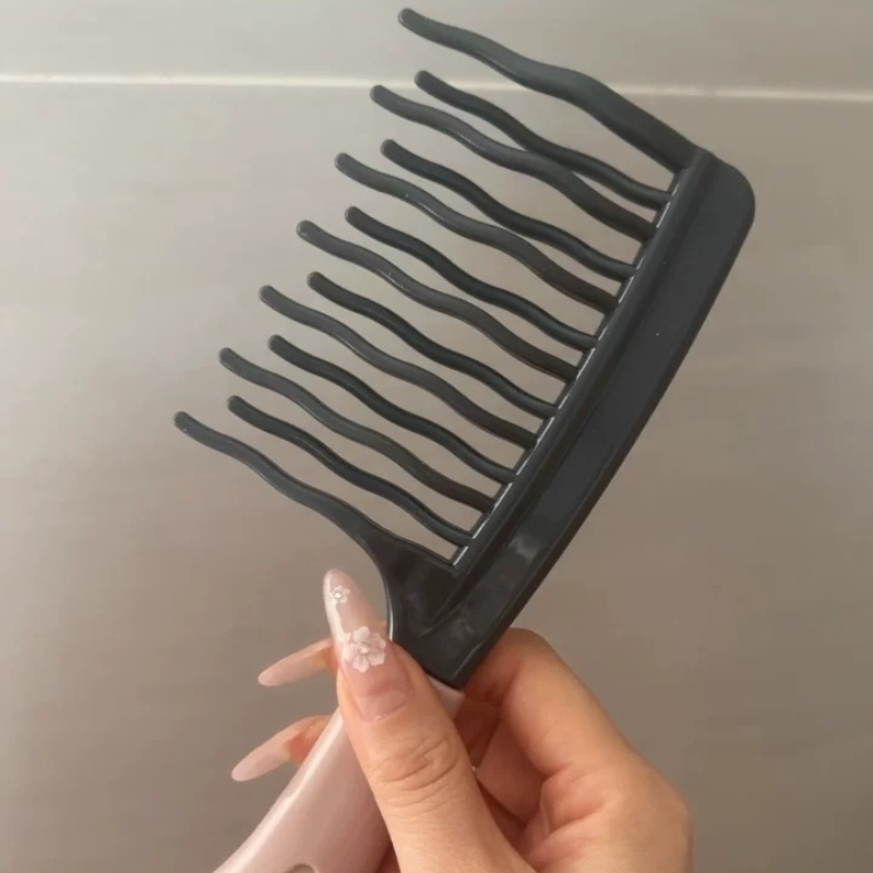A Set of Wide-Toothed Combs, Ideal for Long Curls And Voluminous Styles - Stylish Black And Light Blue Combs with ABS Handles, Perfect for Managing Curls And Home Massages, an Ideal Holiday Gift for Friends, Elegant Hair Combs - Image 6