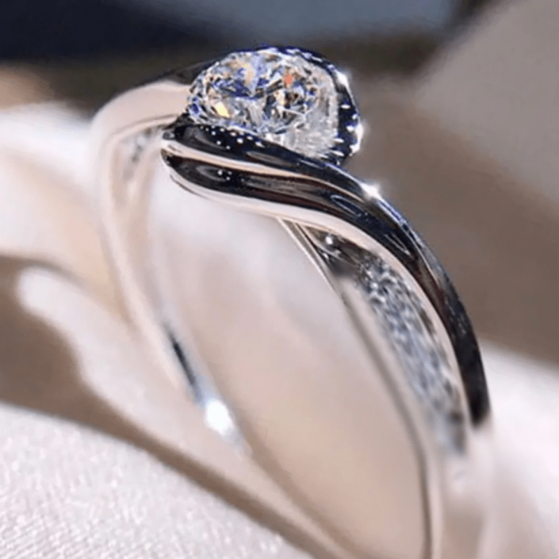 An Elegant Silver-plated Engagement Ring Inlaid with Synthetic Synthetic Zirconia, Romantic Lady Engagement Ring Exquisite and Elegant Lady Wedding Wedding Ring Anniversary Holiday Gift Jewelry. - Image 2