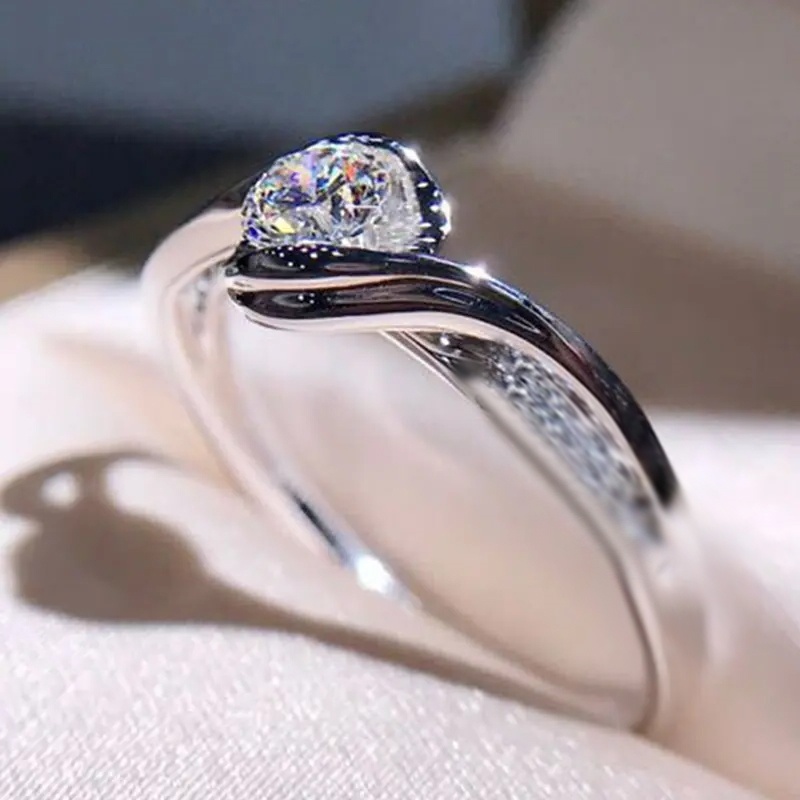 An Elegant Silver-plated Engagement Ring Inlaid with Synthetic Synthetic Zirconia, Romantic Lady Engagement Ring Exquisite and Elegant Lady Wedding Wedding Ring Anniversary Holiday Gift Jewelry. - Image 3