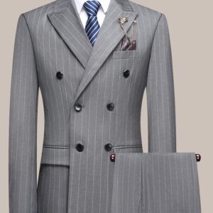 The Latest Men'S Striped Double-Breasted Suit, a Lightweight Two-Piece Set for Spring, Summer, And Autumn, Features a Shawl Collar And Four-Button Design, Suitable for Business Casual Occasions, with a Decorative Necklace at The Neckline
