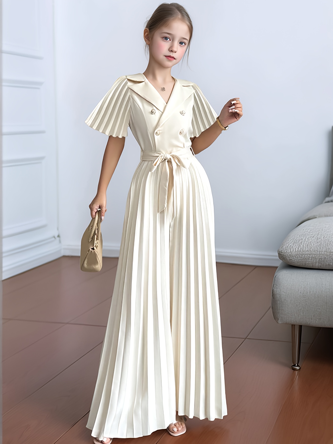 Spring/Summer Girls' Fashionable New Style: Cute, Elegant, Artistic, and Gentle Design. Versatile and Stylish Solid-Color Button-Decorated Lapel with Ruffled Sleeves and Pleated Romper. Includes a Matching Belt. Suitable for Spring Outings - Image 4