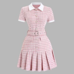 A Short-Sleeved Dress Featuring a Clear Checkered Pattern in a Vintage French Style, Combined with Retro Chess Prints. Perfect for Wear, It Embodies a Aesthetic with an Old-Money Vibe, Showcasing a Preppy Look. Adorned with Pearl Button Details And