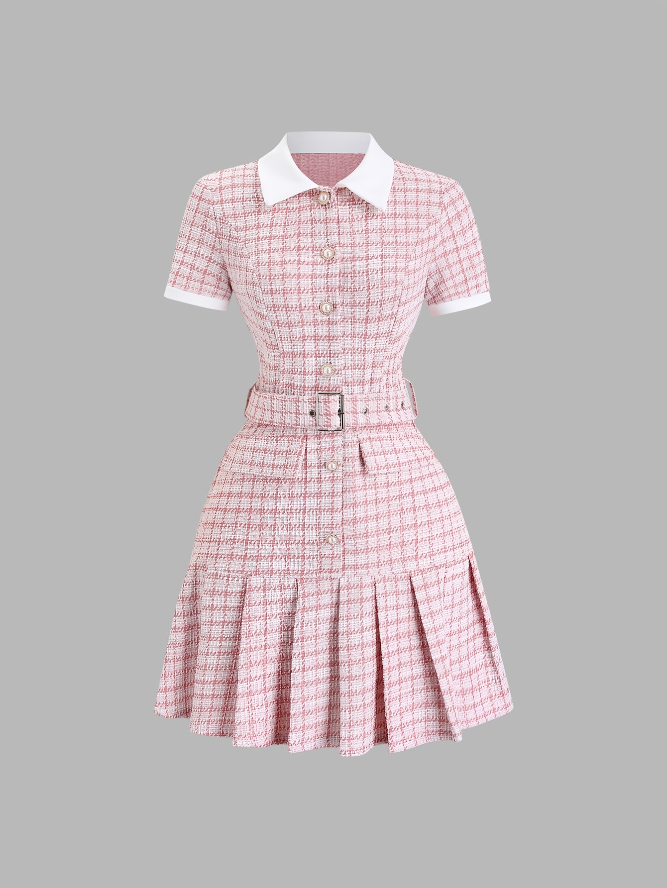 A Short-Sleeved Dress Featuring a Clear Checkered Pattern in a Vintage French Style, Combined with Retro Chess Prints. Perfect for Wear, It Embodies a Aesthetic with an Old-Money Vibe, Showcasing a Preppy Look. Adorned with Pearl Button Details And