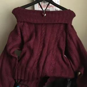 [Parties, Weddings] Women's Burgundy Off-the-Shoulder/-Shoulder Ribbed Sweater - Elegant -Line Winter Sweaters Suitable for Parties, Weddings & Fall/Winter Wardrobe - Medium-Elasticity Long Sleeve Solid Color Top